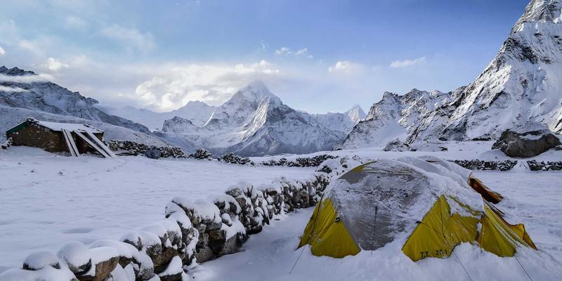 婴儿背带选购全攻略：根据月龄与场景挑选专业人体工学背带